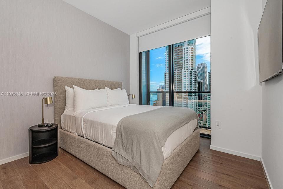 398 NE 5th St # 2418, Miami FL 33132 — 27