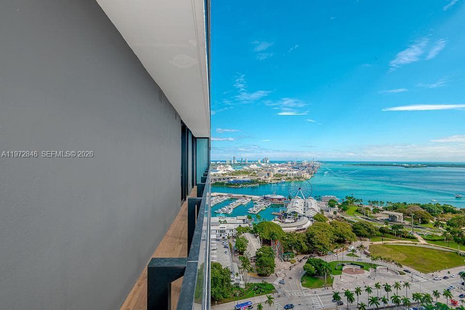 398 NE 5th St # 2418, Miami FL 33132 — 31