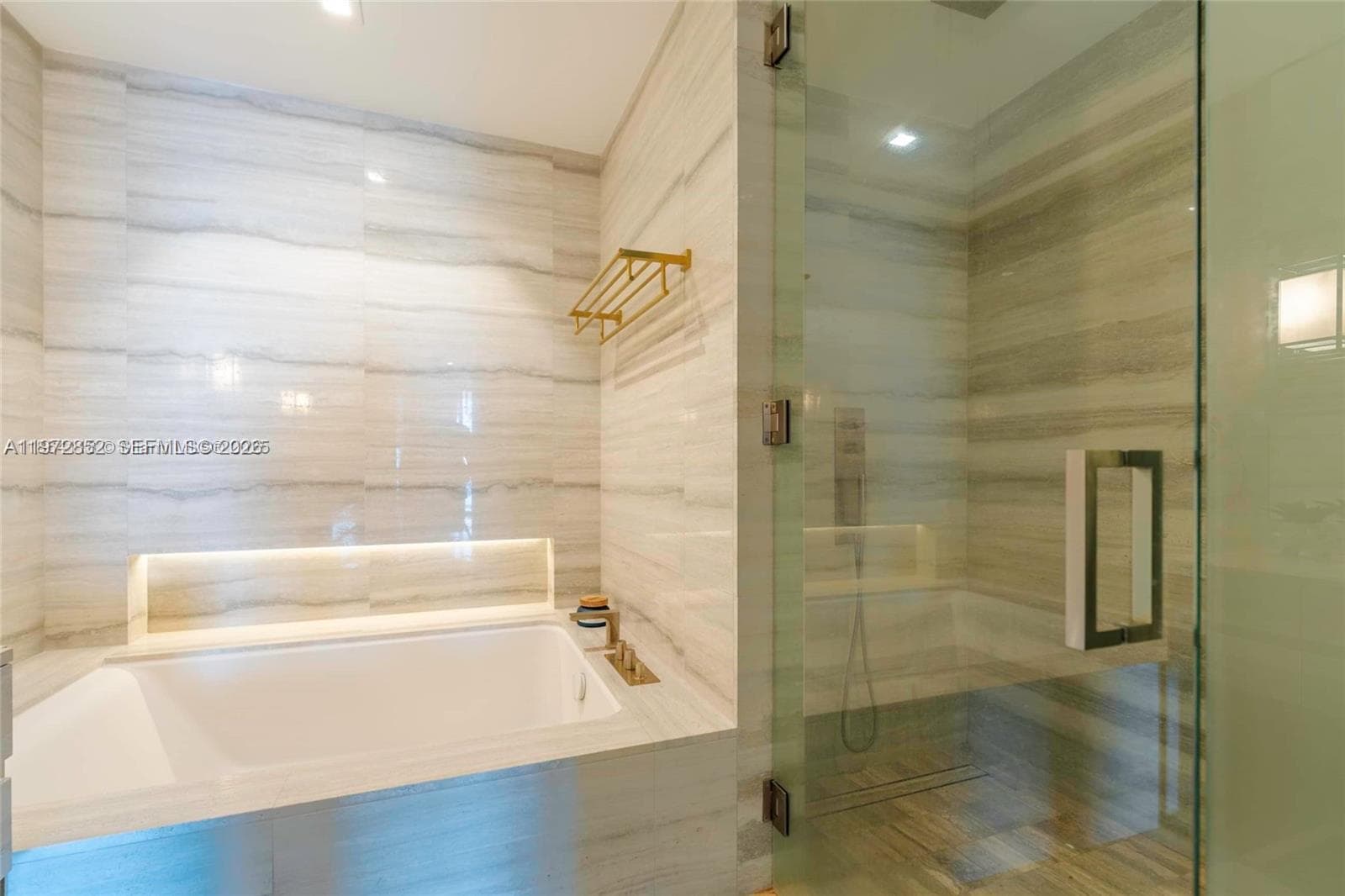 18975 Collins Ave # 3004, Sunny Isles Beach FL 33160 — 33