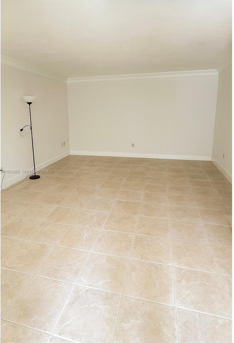 800 NE 199th St # 105D, Miami FL 33179 — 5