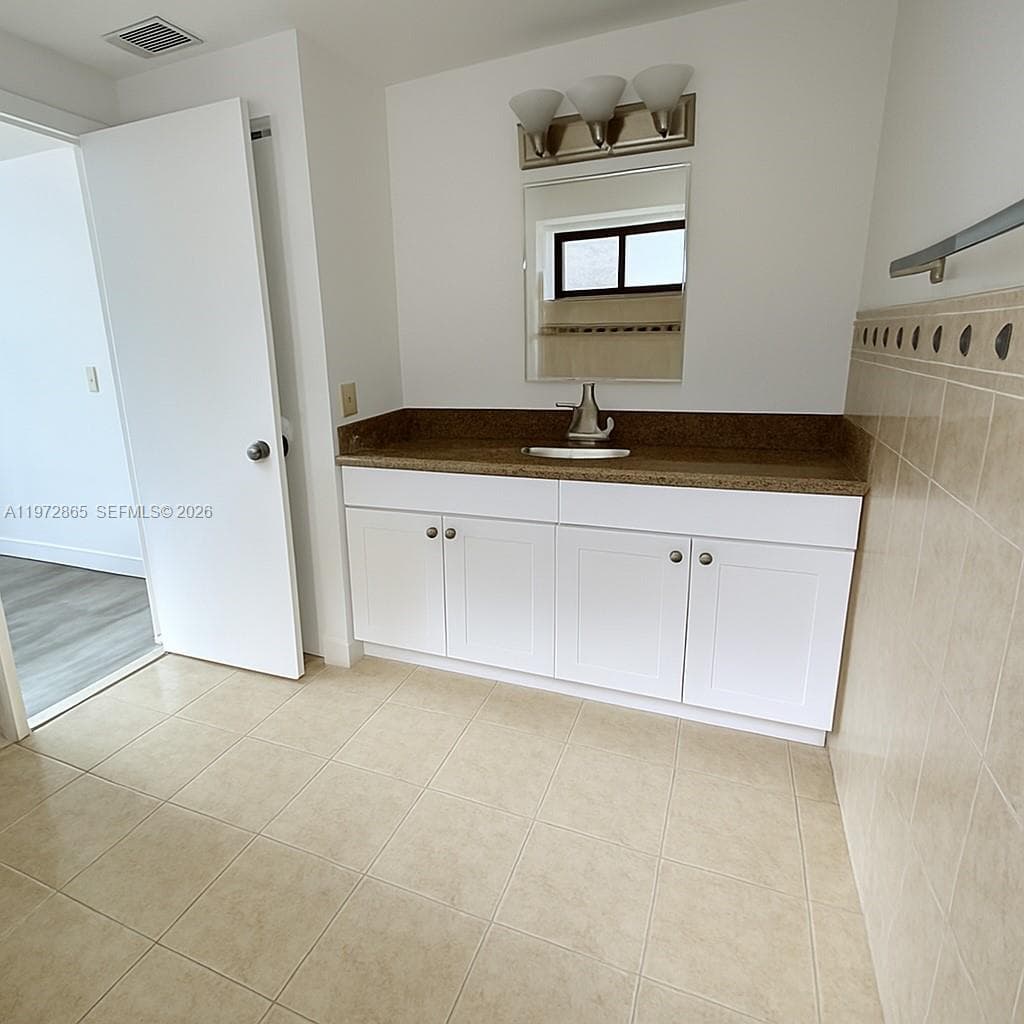 800 NE 199th St # 105D, Miami FL 33179 — 9