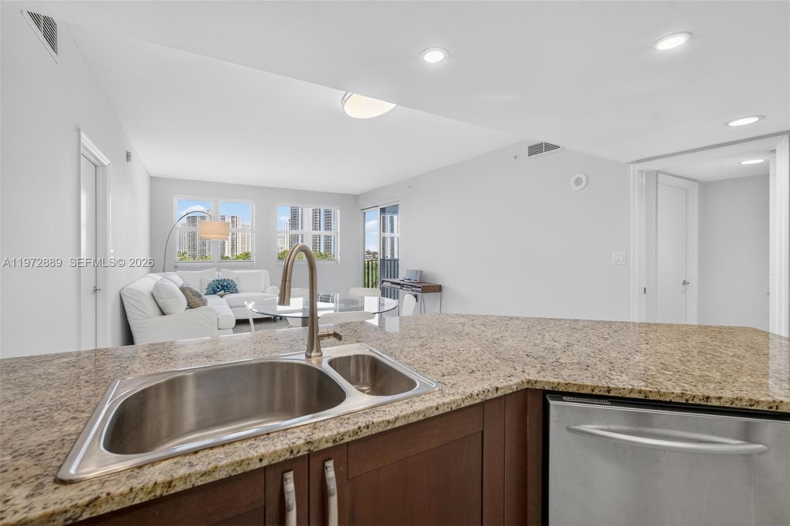 20000 E Country Club Dr # 714, Aventura FL 33180 — 12