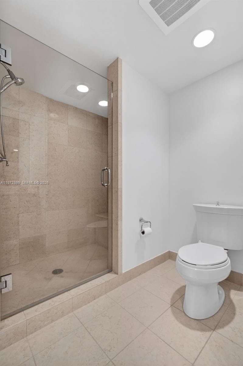 20000 E Country Club Dr # 714, Aventura FL 33180 — 20