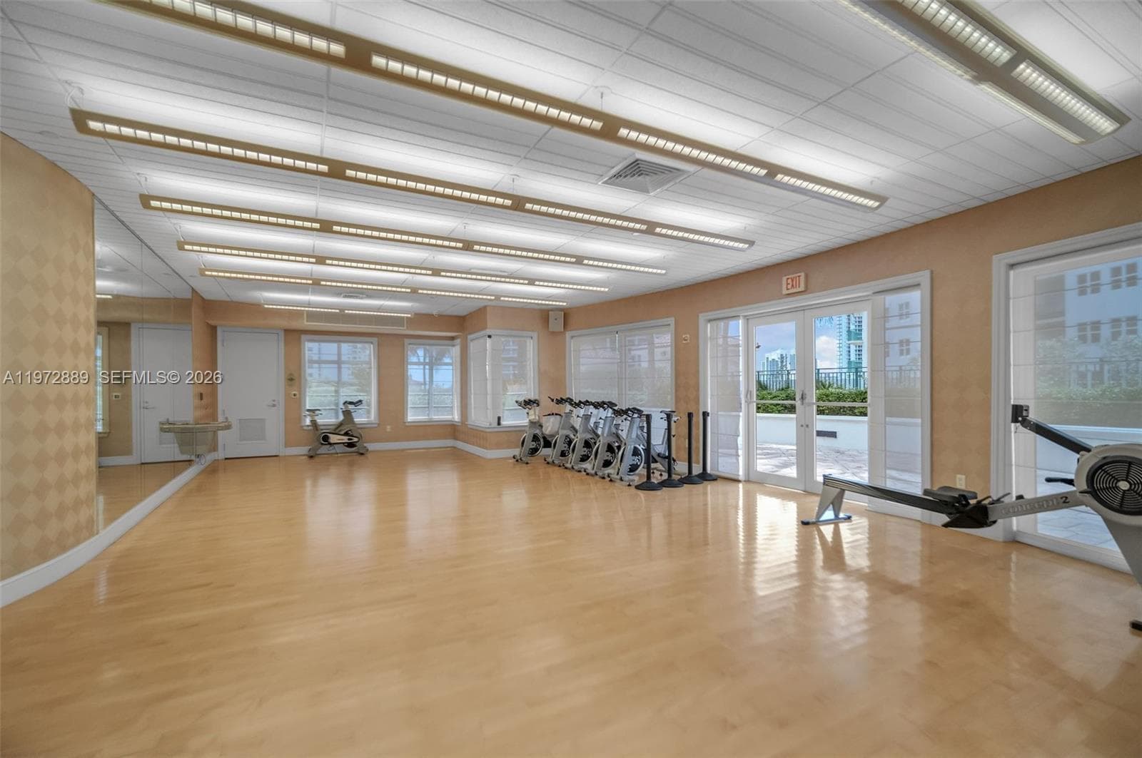 20000 E Country Club Dr # 714, Aventura FL 33180 — 34