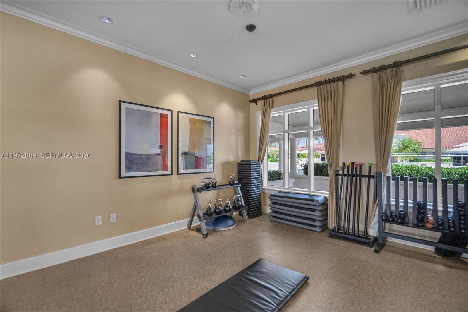 20000 E Country Club Dr # 714, Aventura FL 33180 — 33