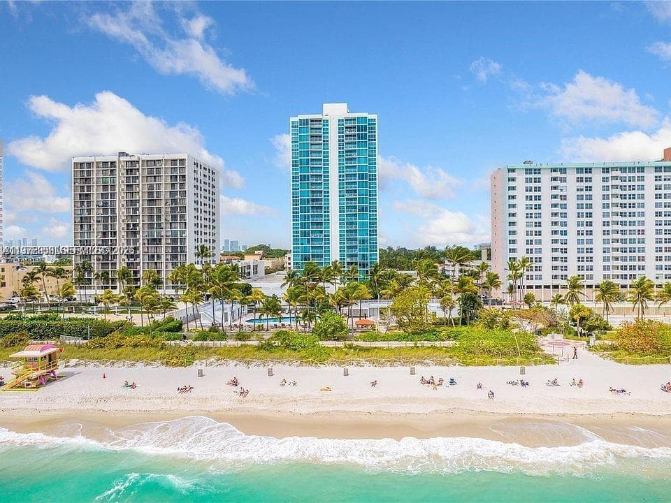 2655 Collins Ave # 1404, Miami Beach FL 33140 — 3