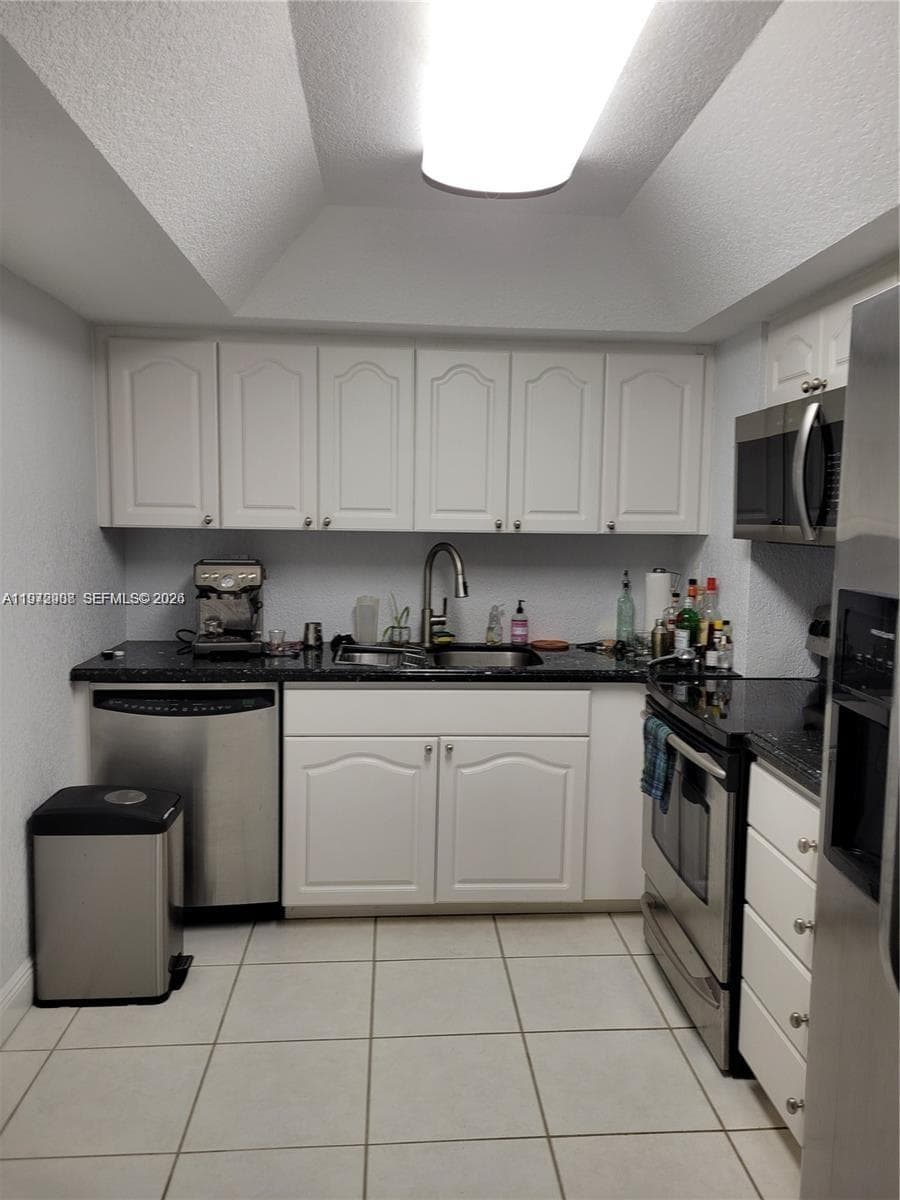 2655 Collins Ave # 1404, Miami Beach FL 33140 — 15