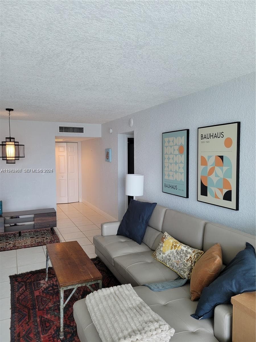 2655 Collins Ave # 1404, Miami Beach FL 33140 — 11