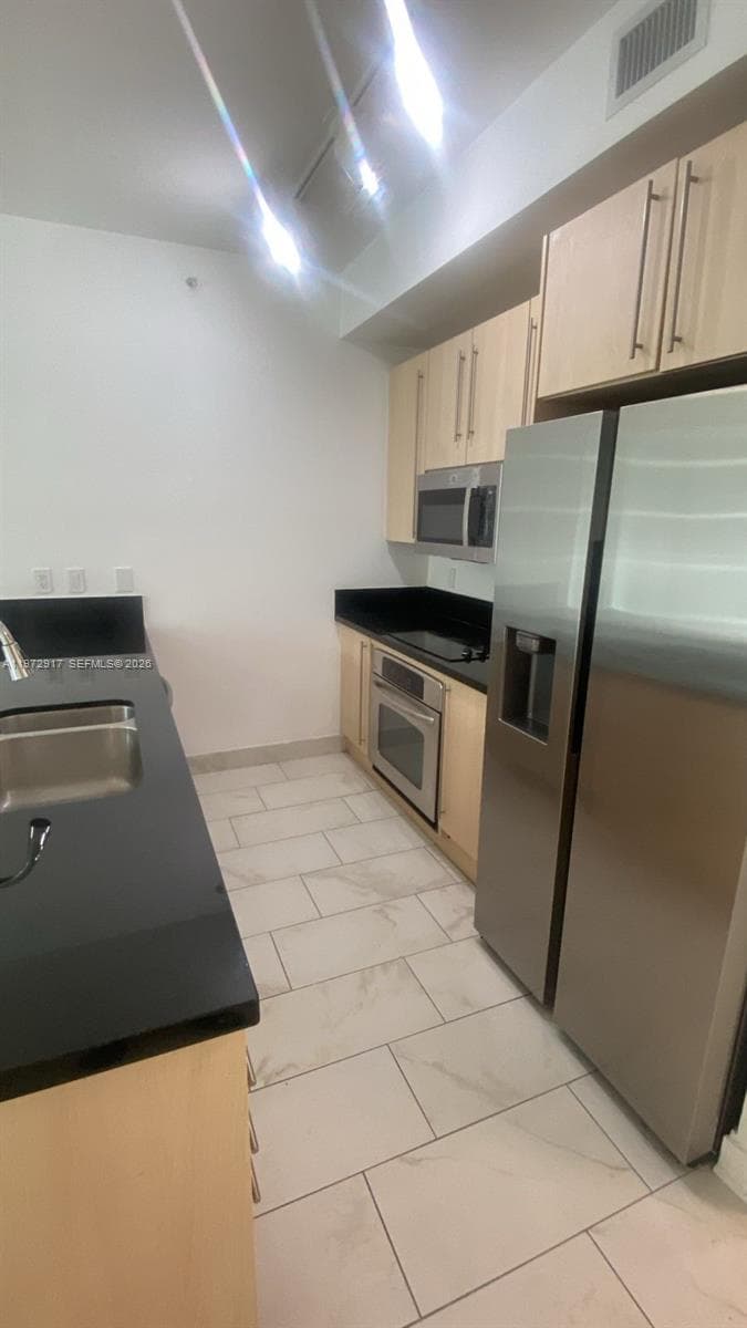 1111 SW 1st Ave, Miami FL 33130 — 6