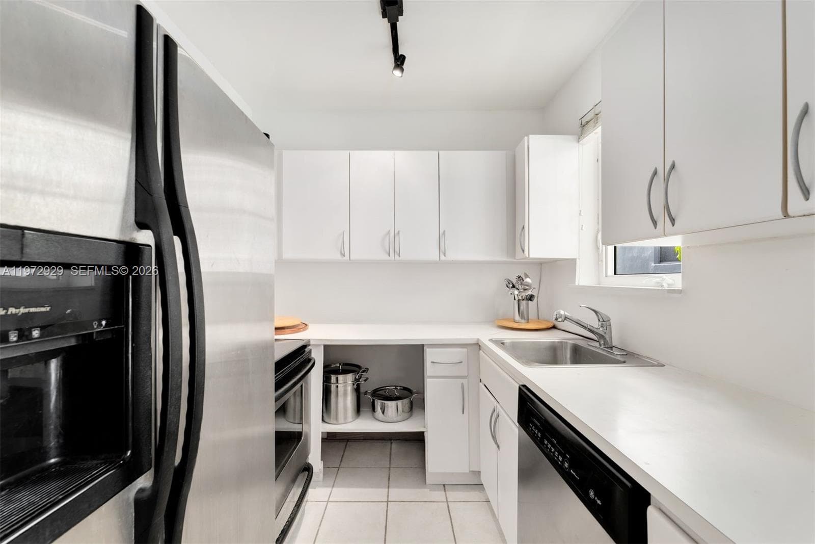 1018 Meridian Ave # 8, Miami Beach FL 33139 — 10