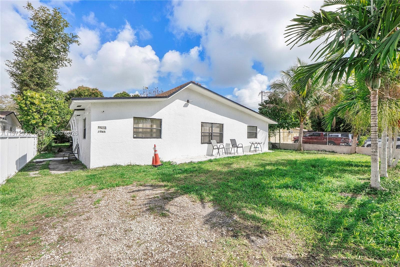 1563 NE 148th St, Miami FL 33161 — 3