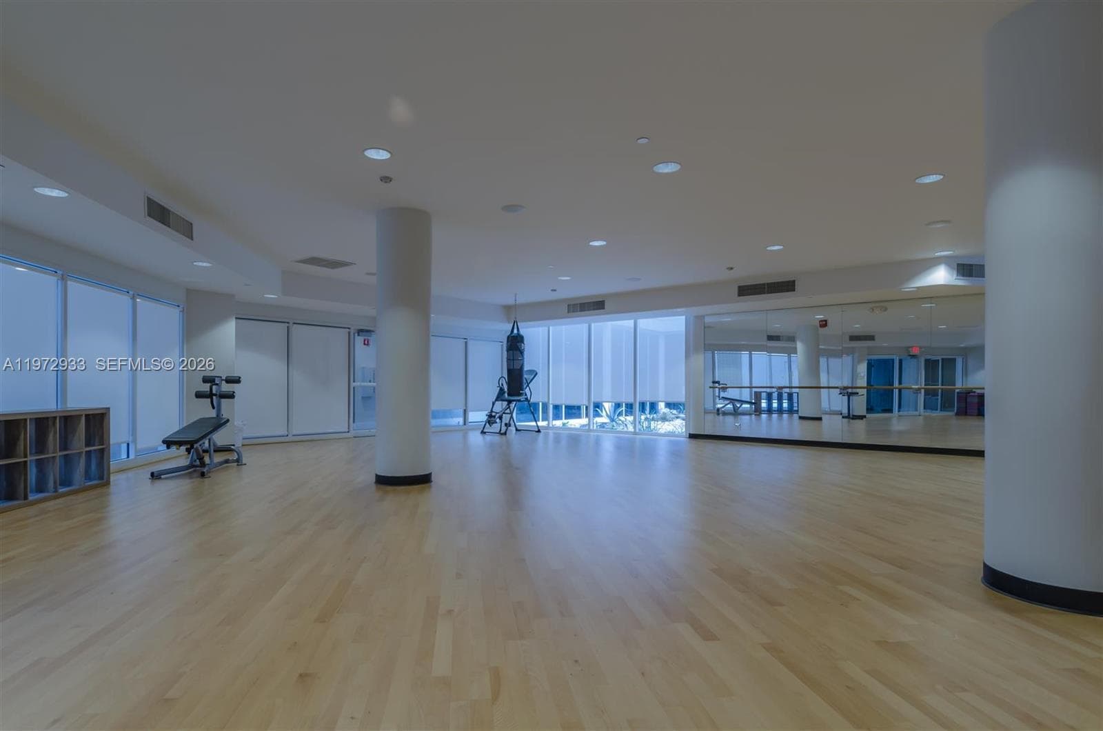 20281 E Country Club Dr # 2403, Aventura FL 33180 — 49