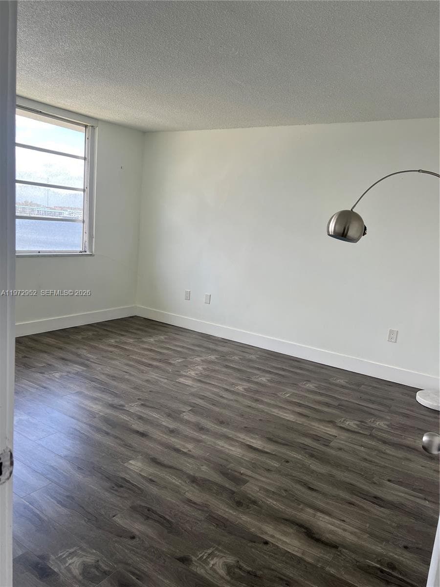 18601 NE 14th Ave # 411, Miami FL 33179 — 4