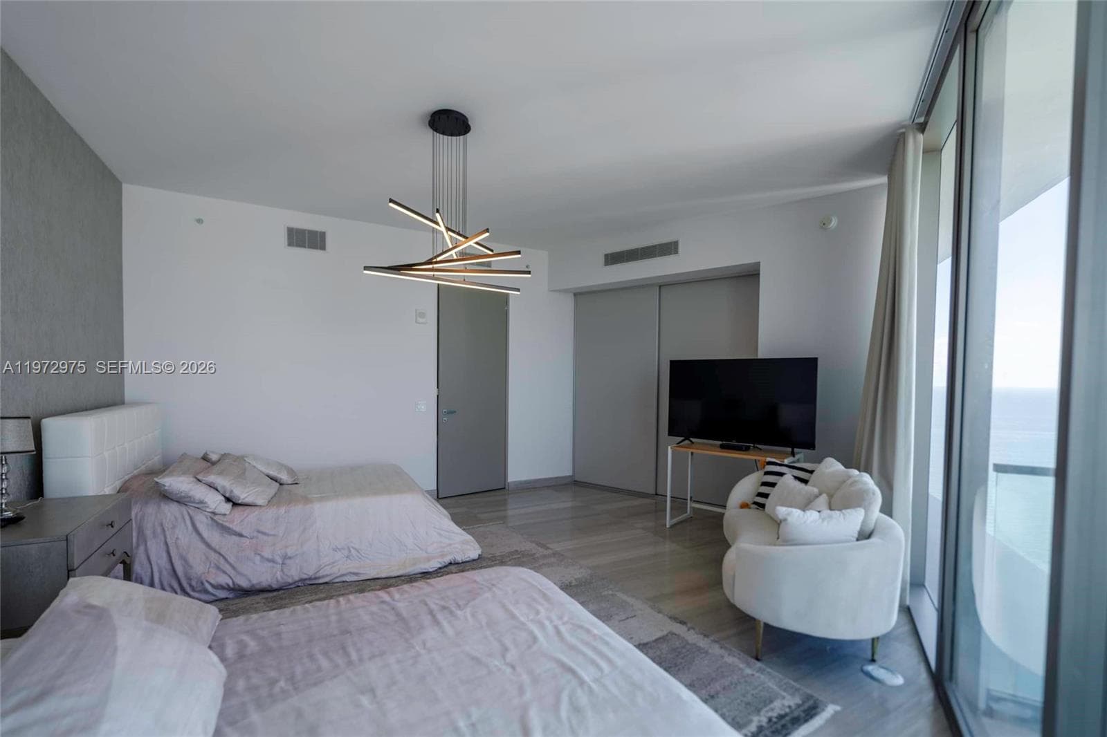 18975 Collins Ave # 3004, Sunny Isles Beach FL 33160 — 33