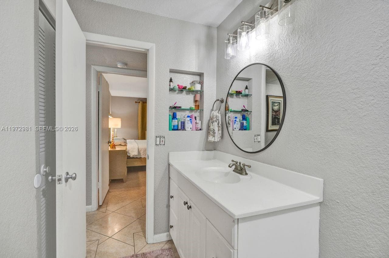 3665 NE 167th St # 208, North Miami Beach FL 33160 — 17