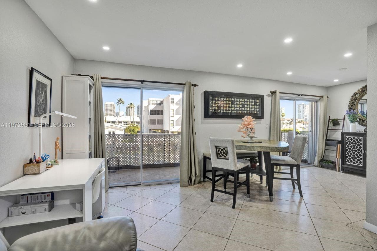 3665 NE 167th St # 208, North Miami Beach FL 33160 — 7