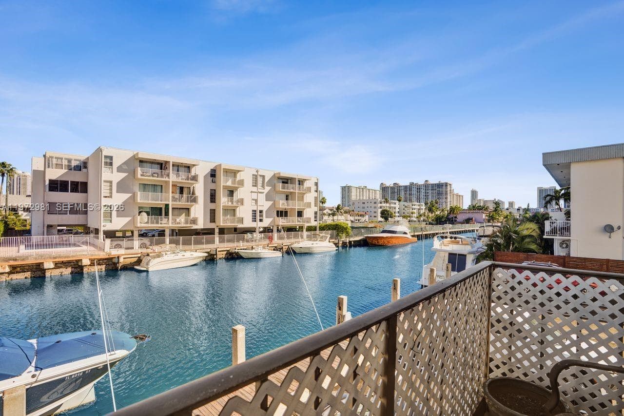 3665 NE 167th St # 208, North Miami Beach FL 33160 — 1