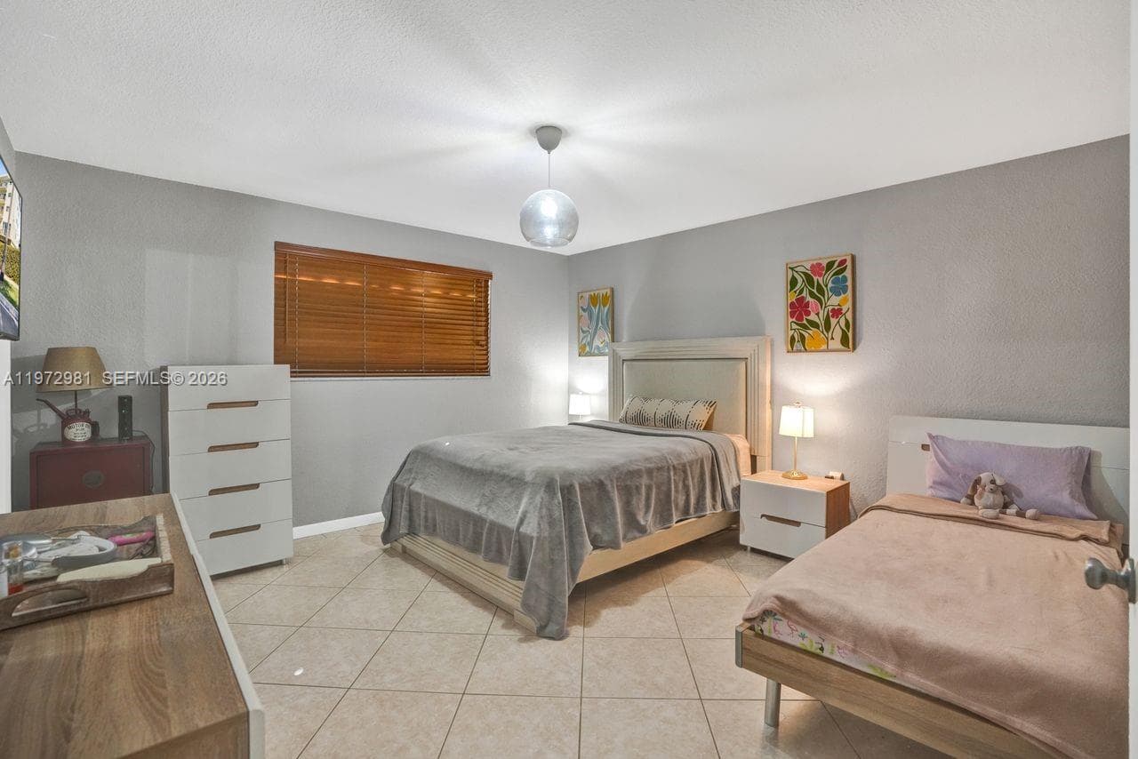 3665 NE 167th St # 208, North Miami Beach FL 33160 — 18