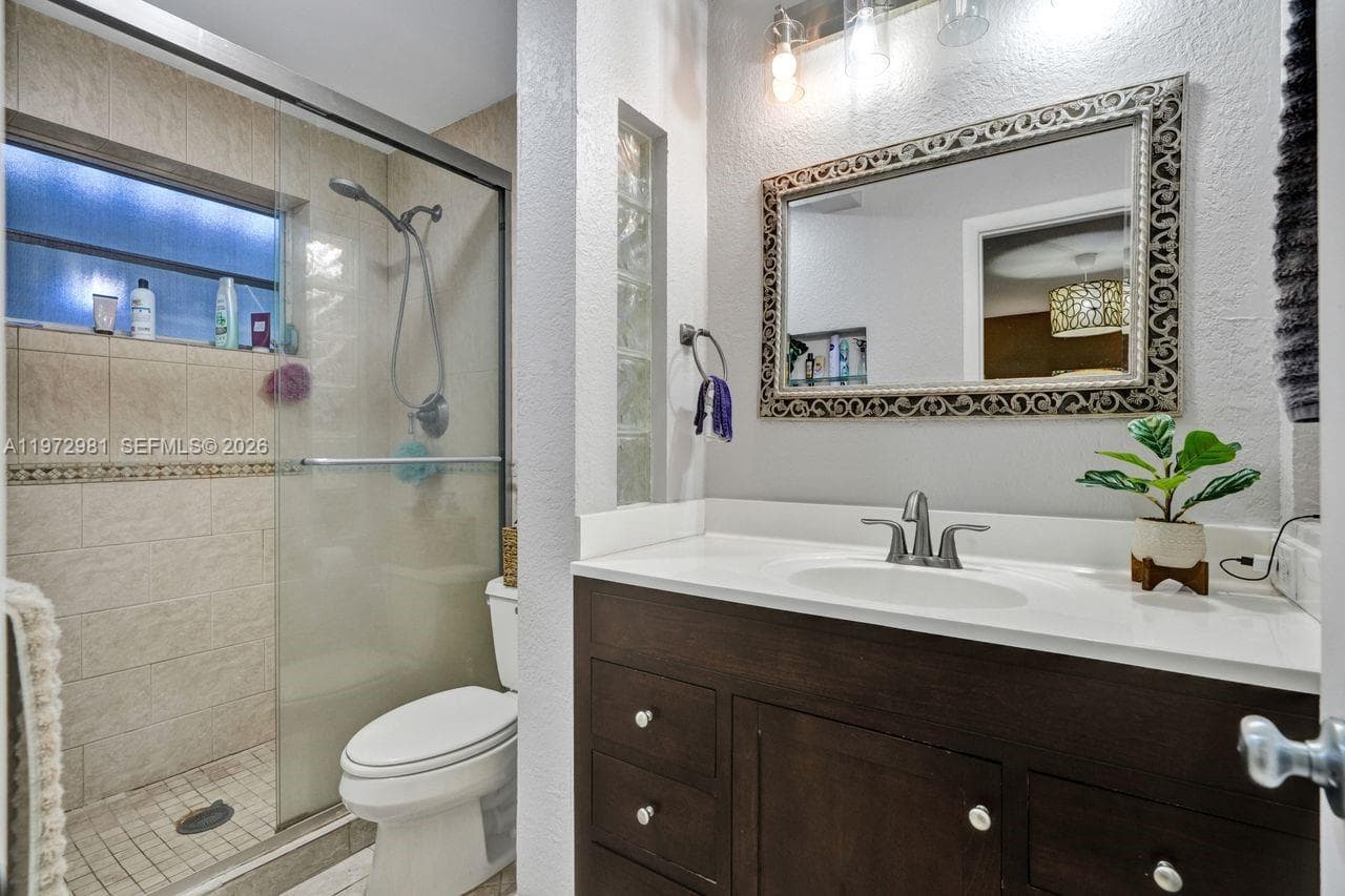 3665 NE 167th St # 208, North Miami Beach FL 33160 — 25