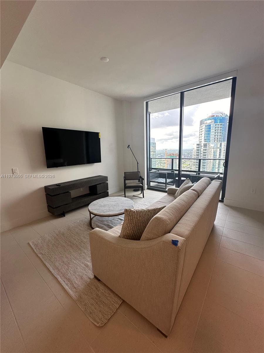 159 NE 6th St # 4811, Miami FL 33132 — 2