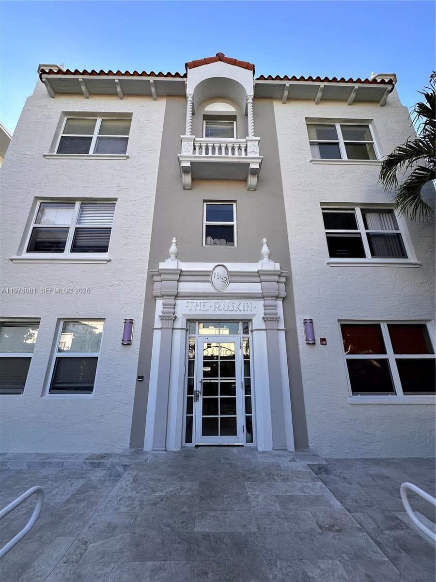 1542 Drexel Ave # 107, Miami Beach FL 33139 — 22
