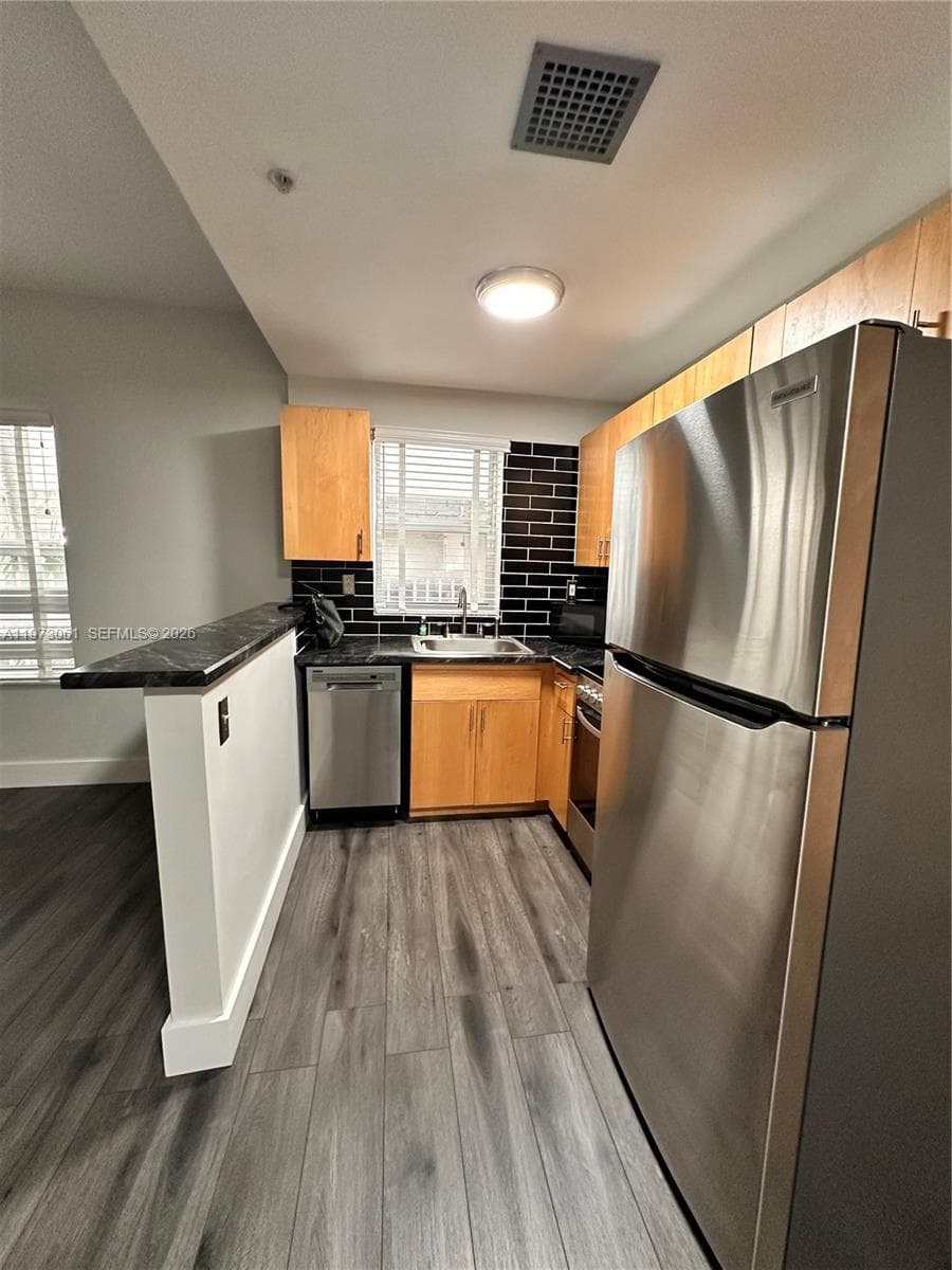 1542 Drexel Ave # 107, Miami Beach FL 33139 — 5