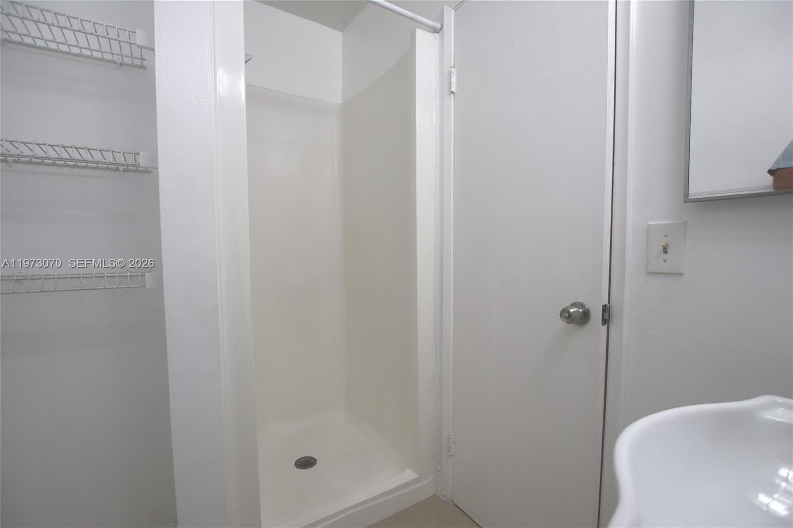 690 W Park Dr # 204, Miami FL 33172 — 42