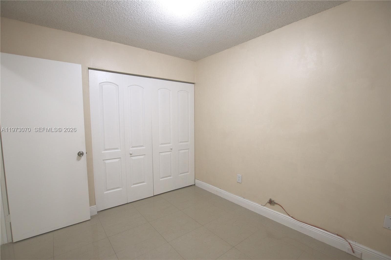690 W Park Dr # 204, Miami FL 33172 — 36