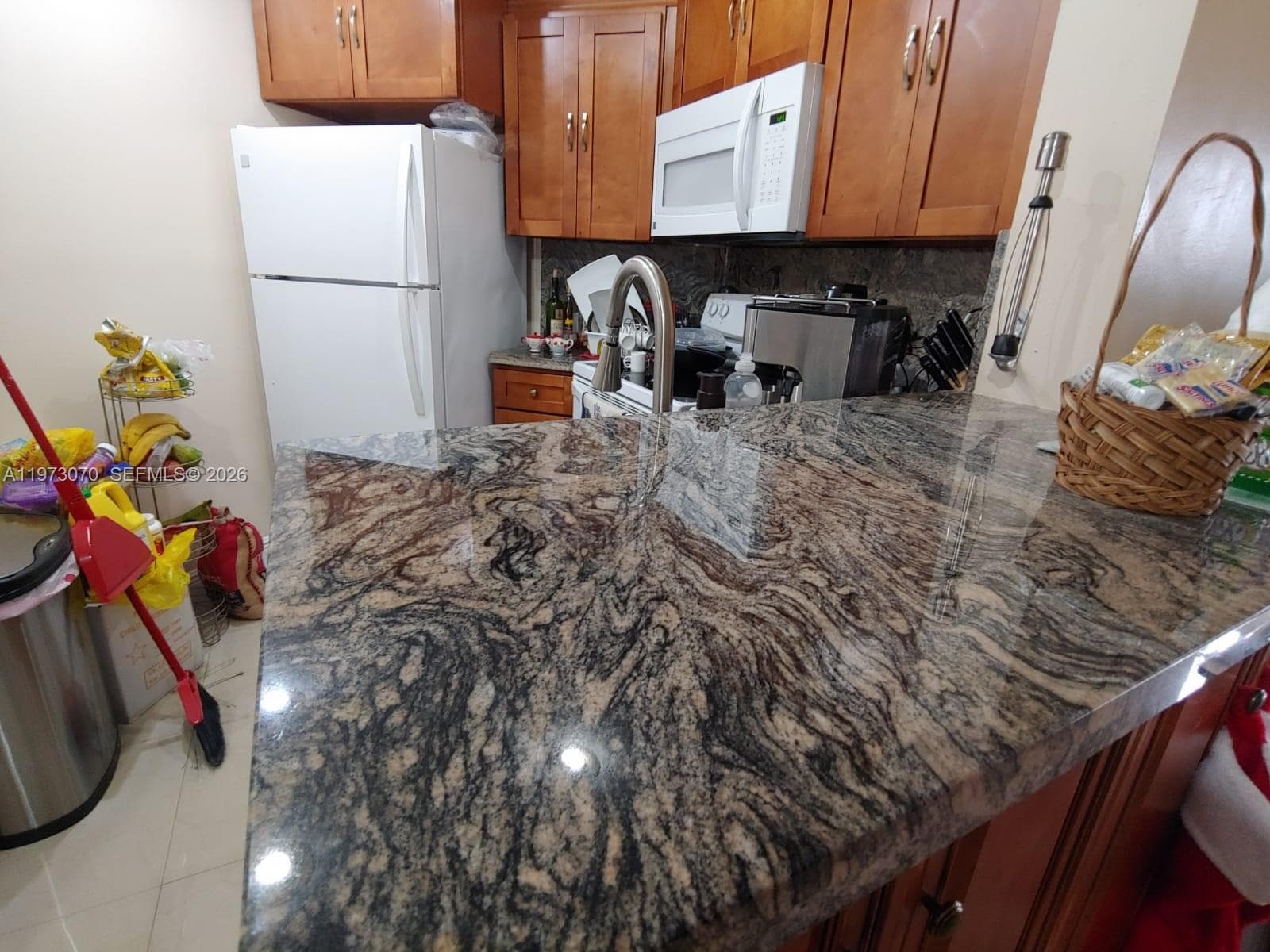 690 W Park Dr # 204, Miami FL 33172 — 5