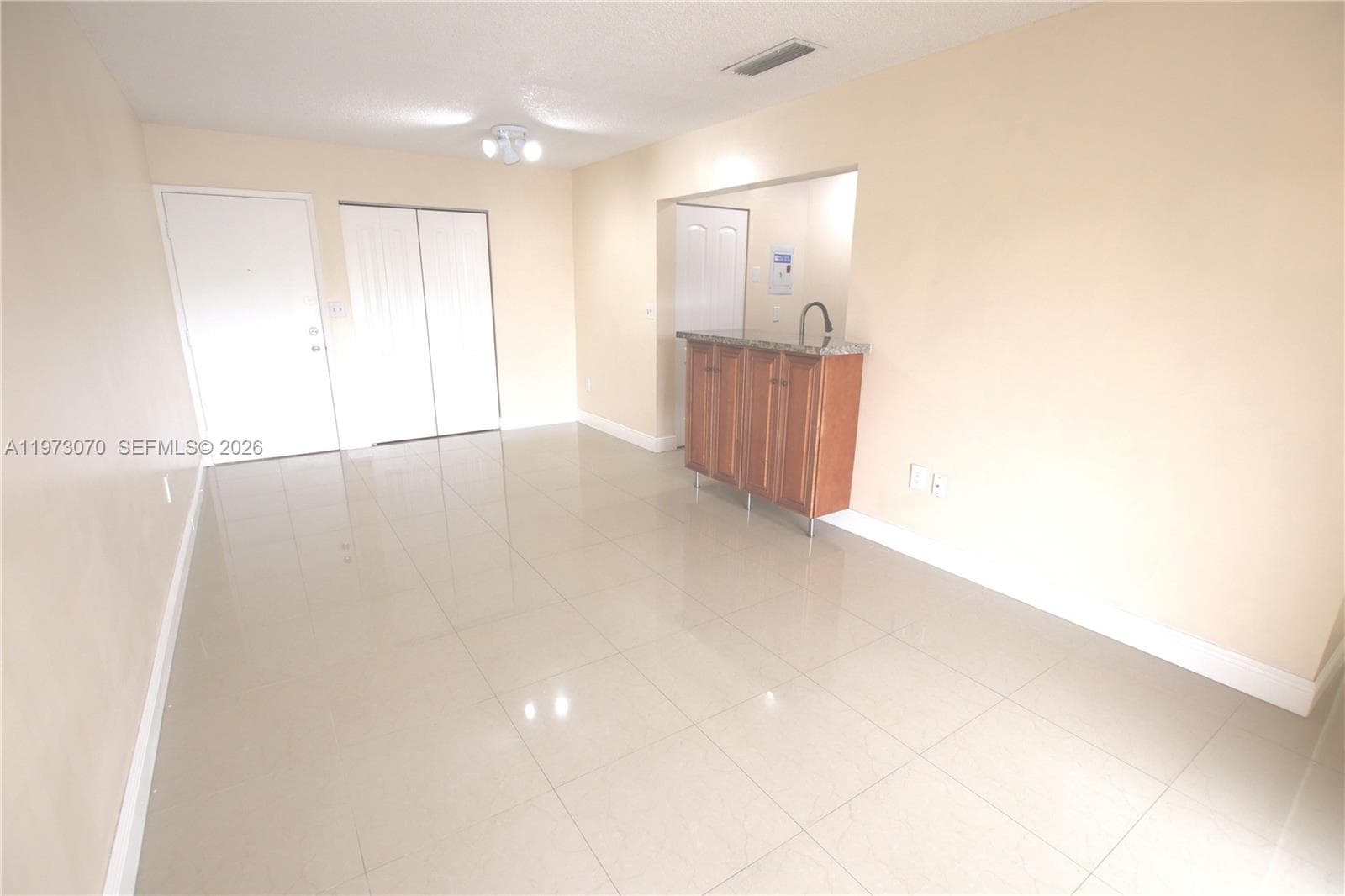 690 W Park Dr # 204, Miami FL 33172 — 20