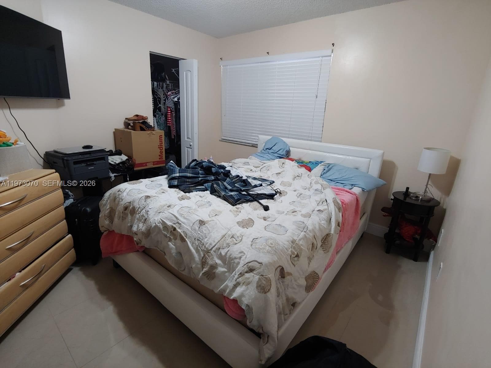 690 W Park Dr # 204, Miami FL 33172 — 30