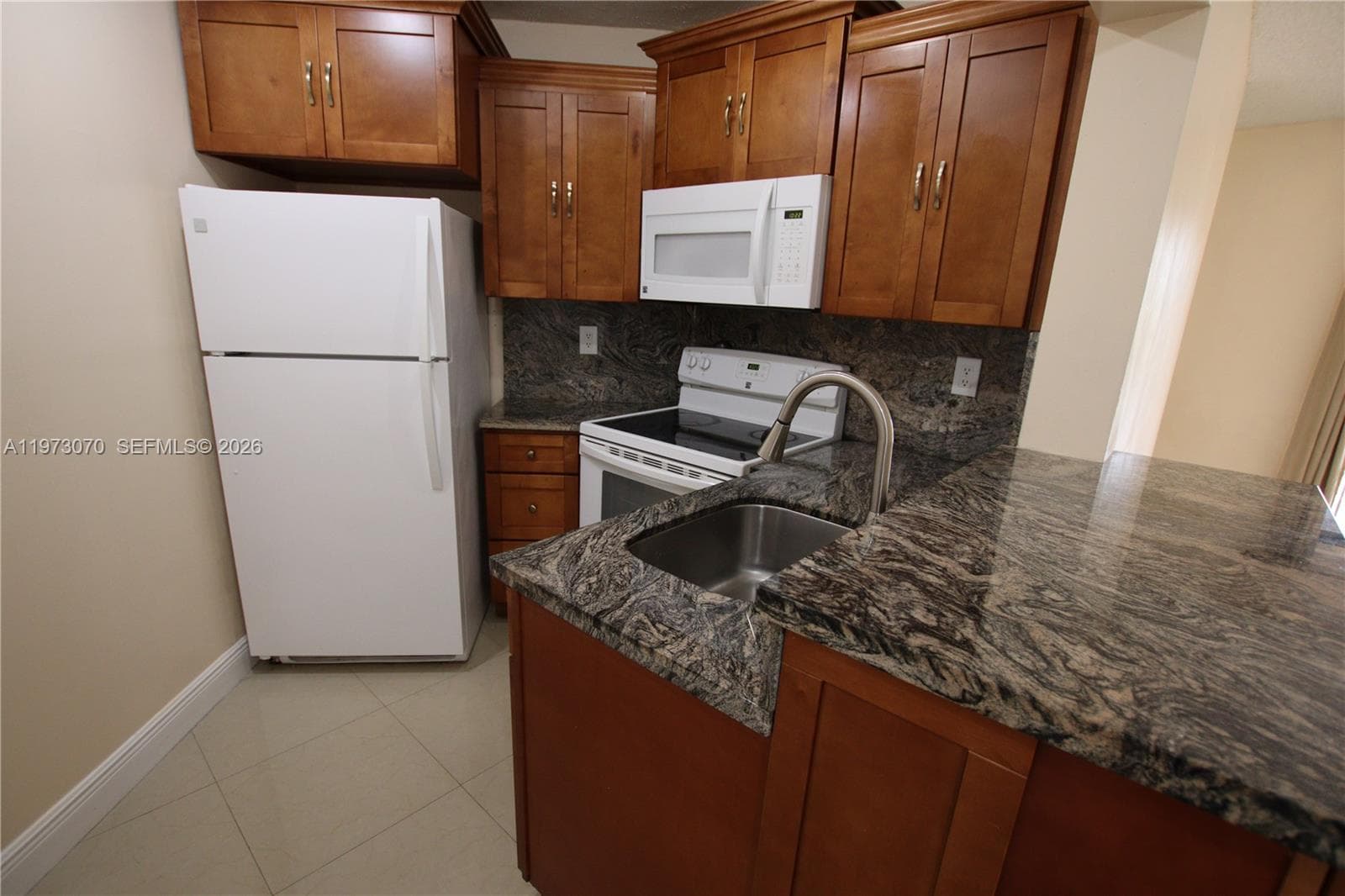 690 W Park Dr # 204, Miami FL 33172 — 10