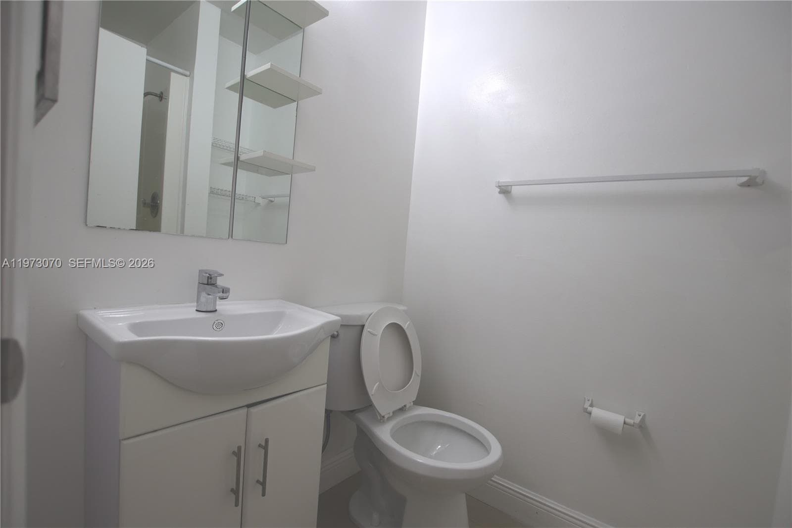 690 W Park Dr # 204, Miami FL 33172 — 41