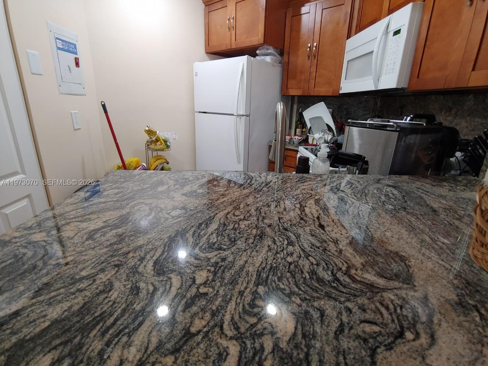 690 W Park Dr # 204, Miami FL 33172 — 11