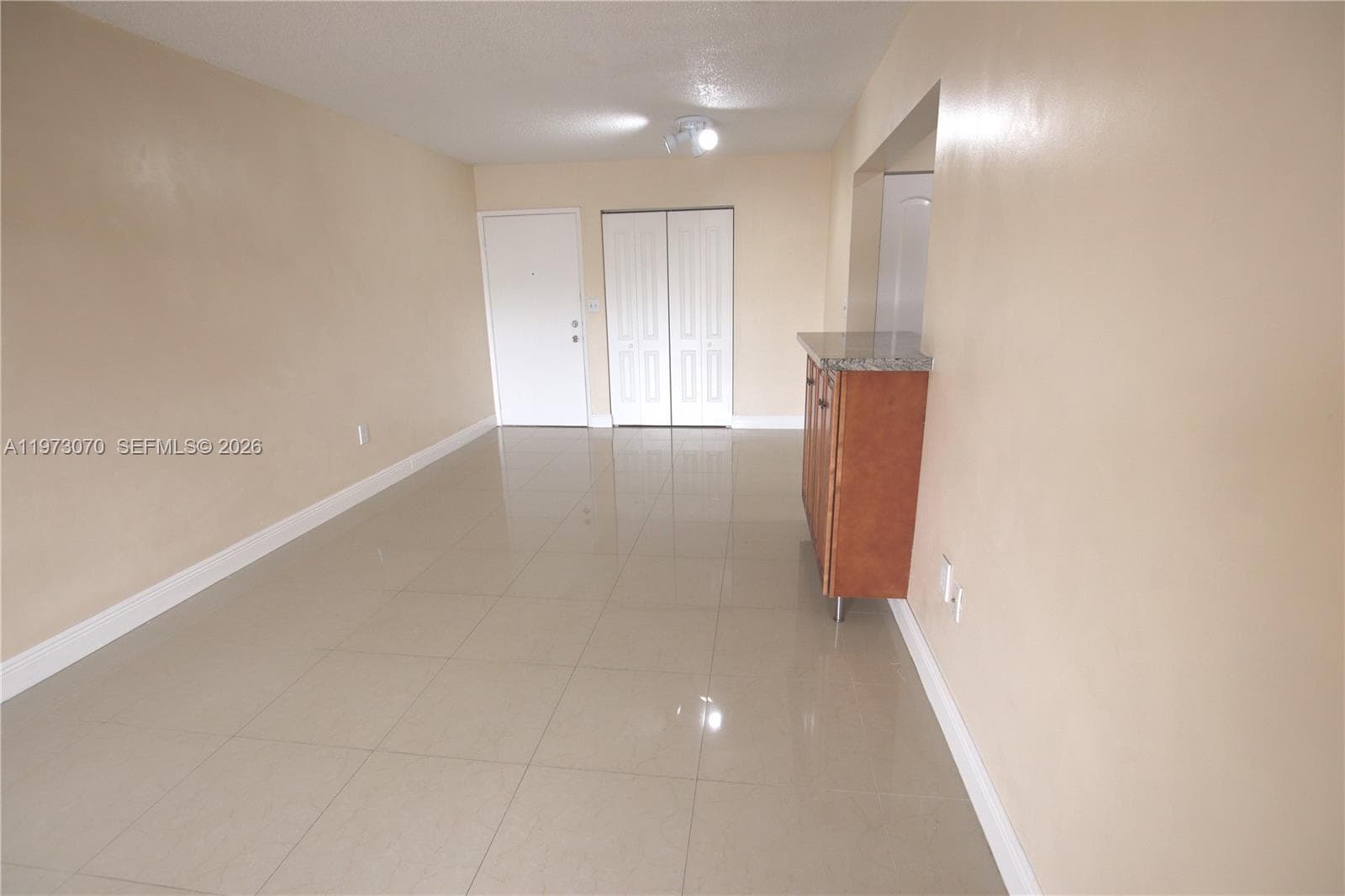 690 W Park Dr # 204, Miami FL 33172 — 21