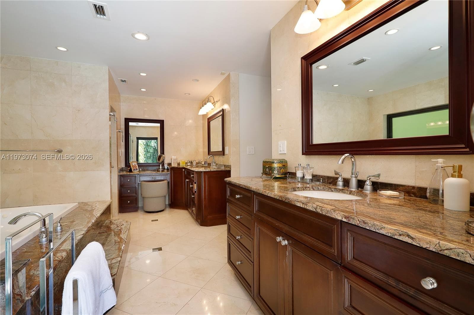 7322 Vistalmar St, Coral Gables FL 33143 — 22