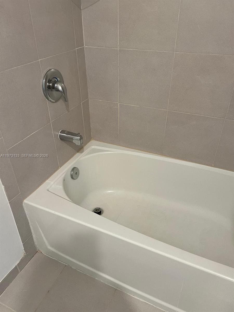 20564 NE 5th Pl, Miami FL 33179 — 26