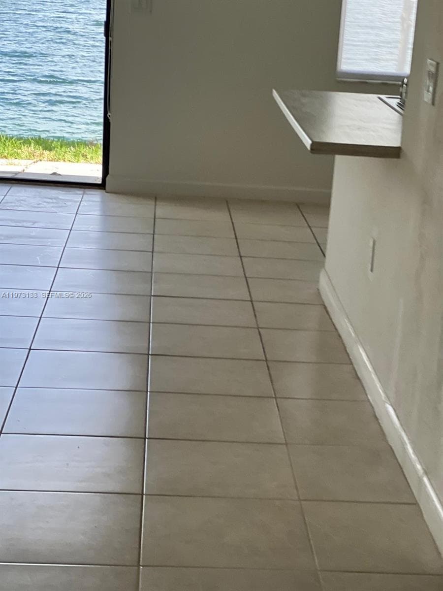 20564 NE 5th Pl, Miami FL 33179 — 34