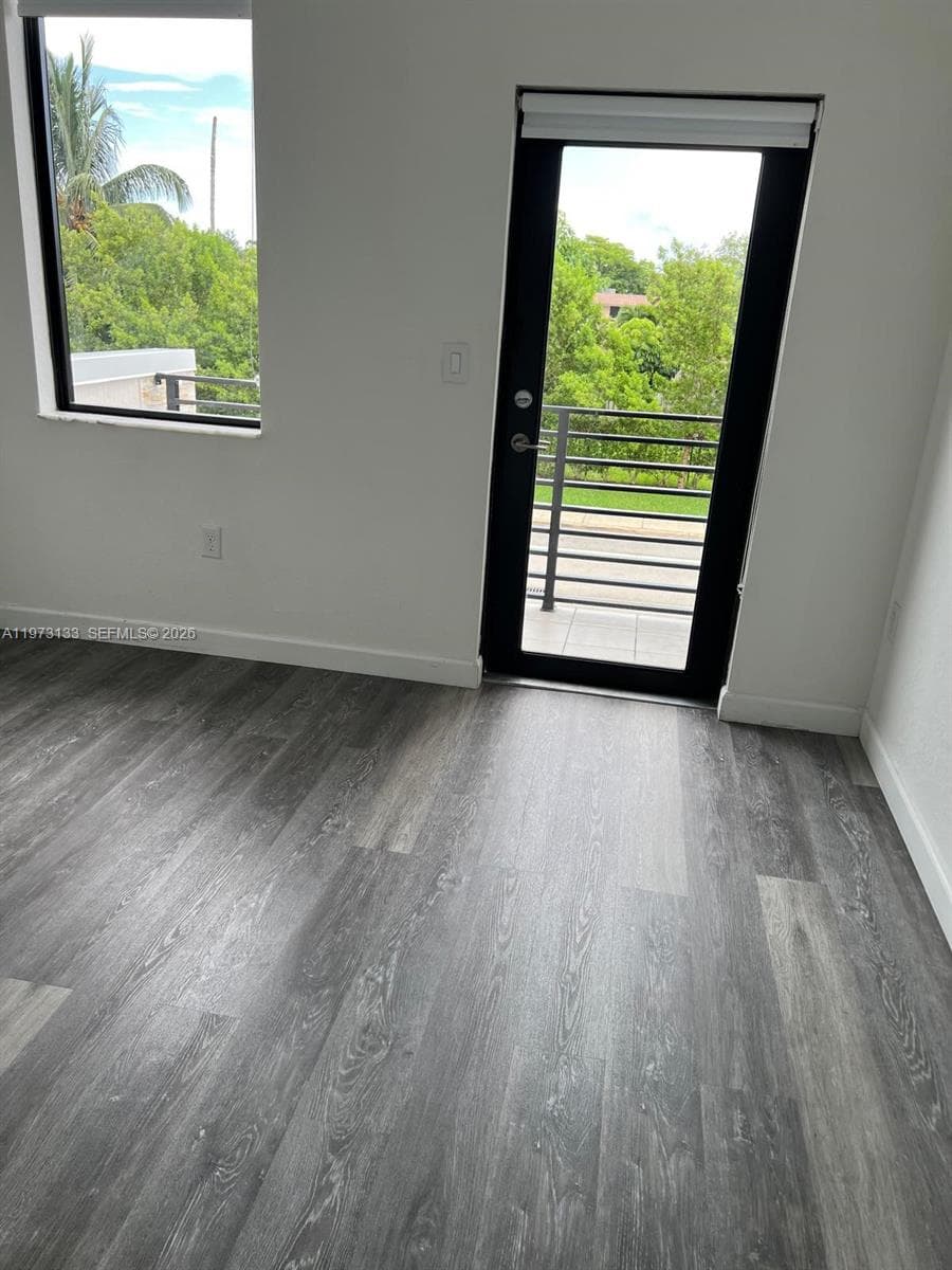 20564 NE 5th Pl, Miami FL 33179 — 33