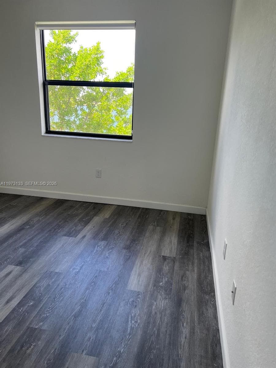 20564 NE 5th Pl, Miami FL 33179 — 19