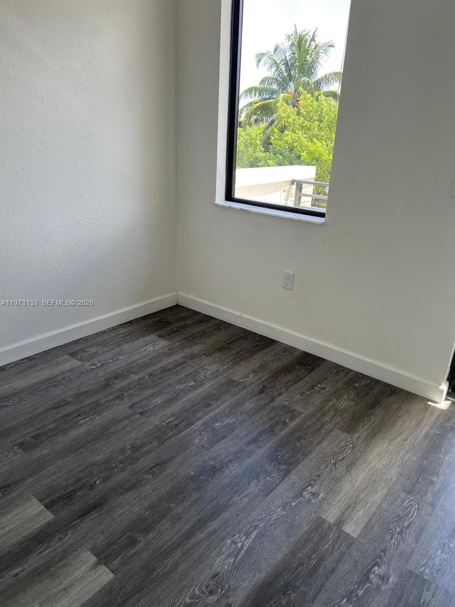 20564 NE 5th Pl, Miami FL 33179 — 29