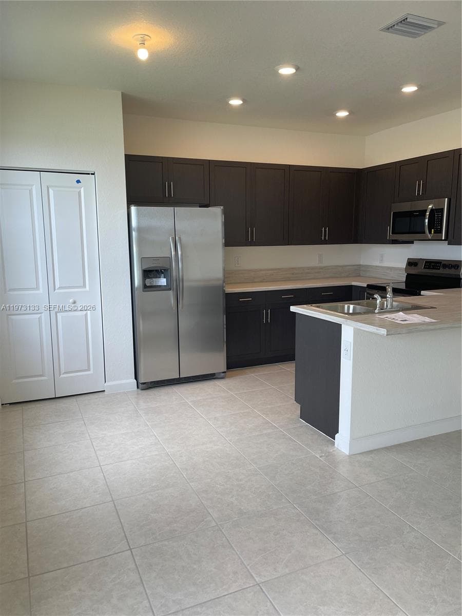 20564 NE 5th Pl, Miami FL 33179 — 8