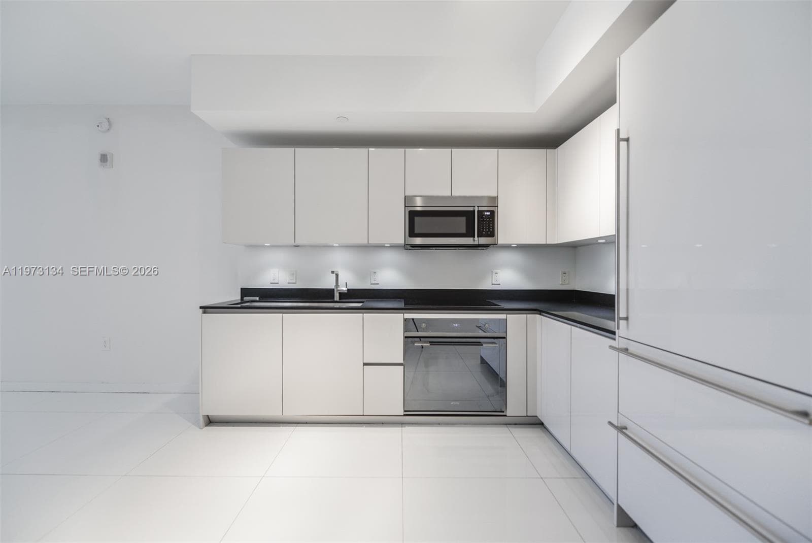 1010 Brickell Ave # 3010, Miami FL 33131 — 10
