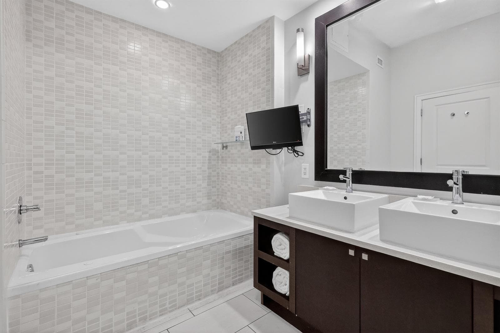 5300 NW 87th Avenue # 1215, Doral FL 33178 — 18