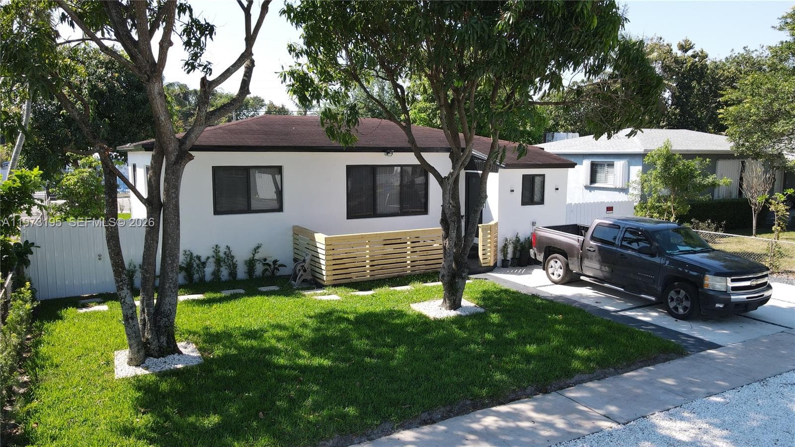 150 NE 169th Ter, North Miami Beach FL 33162 — 2