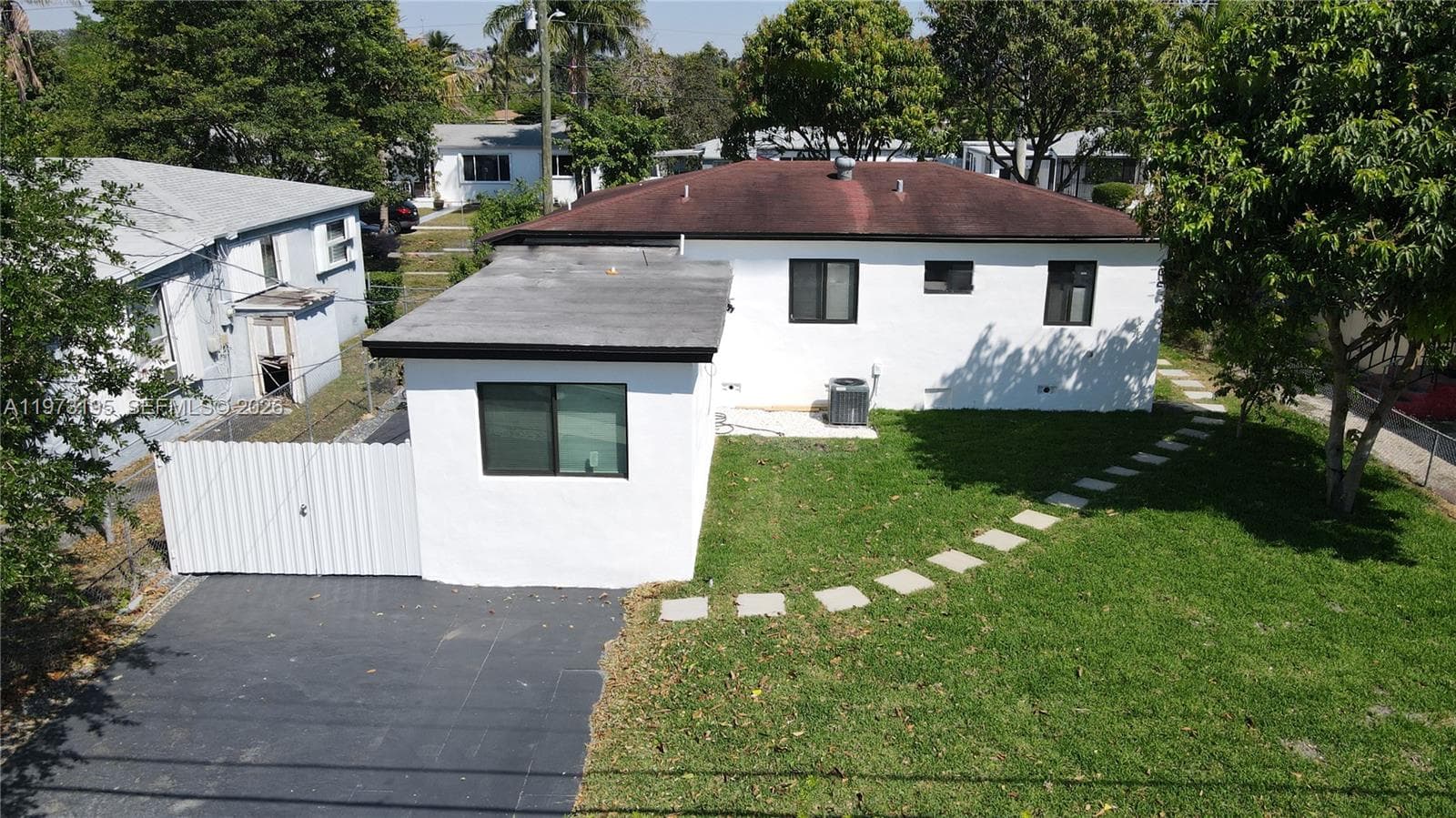 150 NE 169th Ter, North Miami Beach FL 33162 — 57