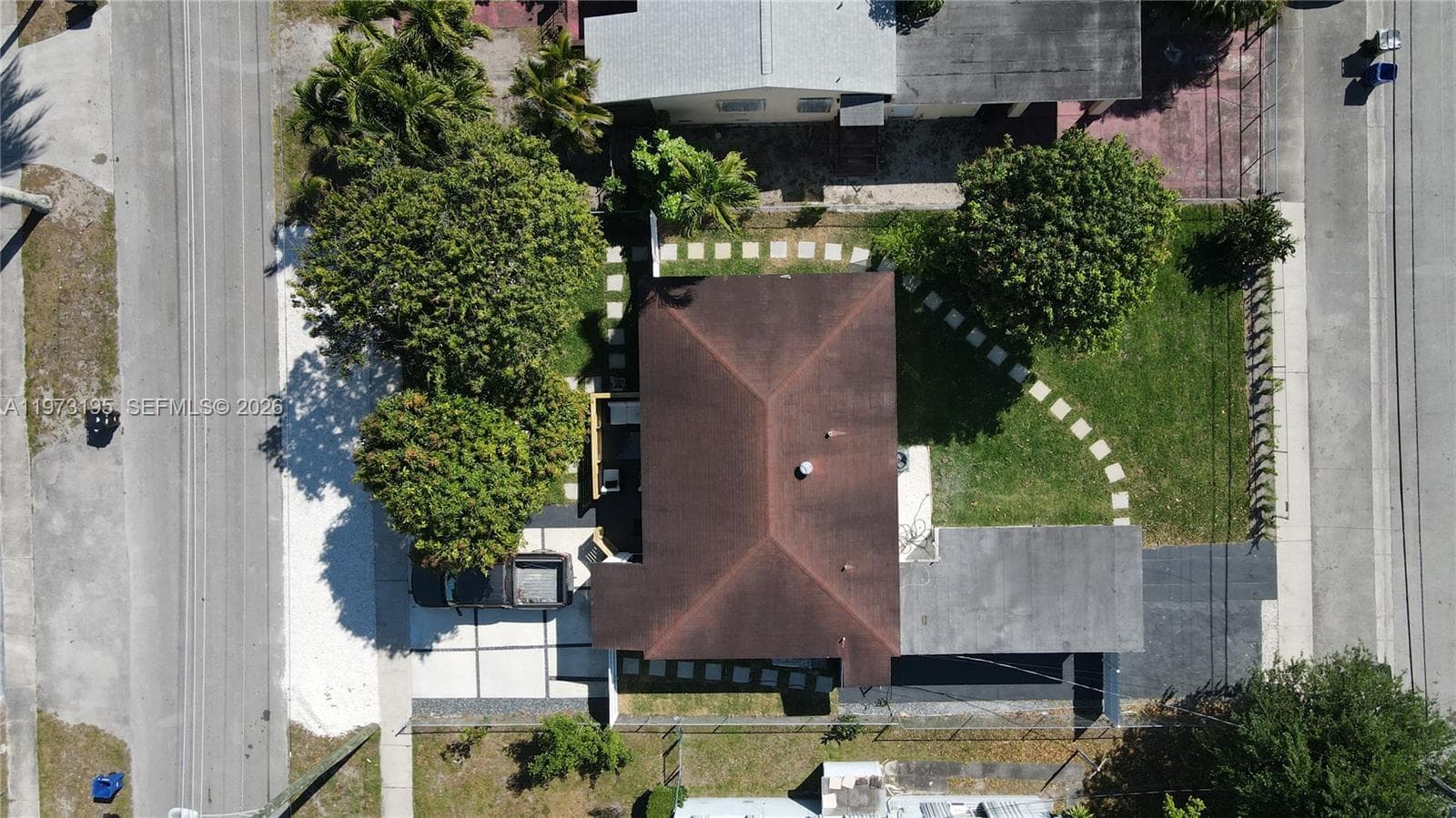 150 NE 169th Ter, North Miami Beach FL 33162 — 54