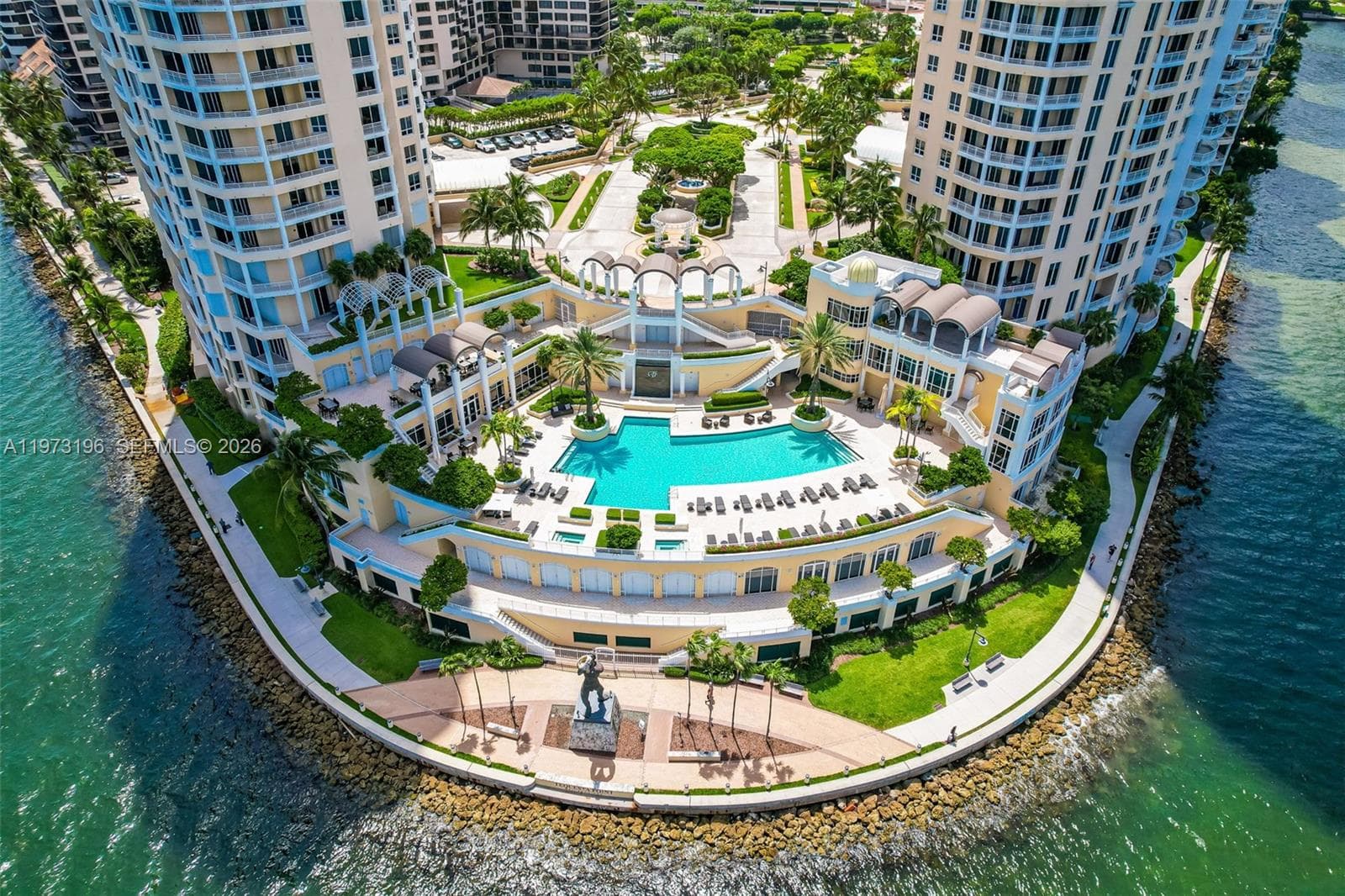 848 Brickell Key Dr, Miami FL 33131 — 52