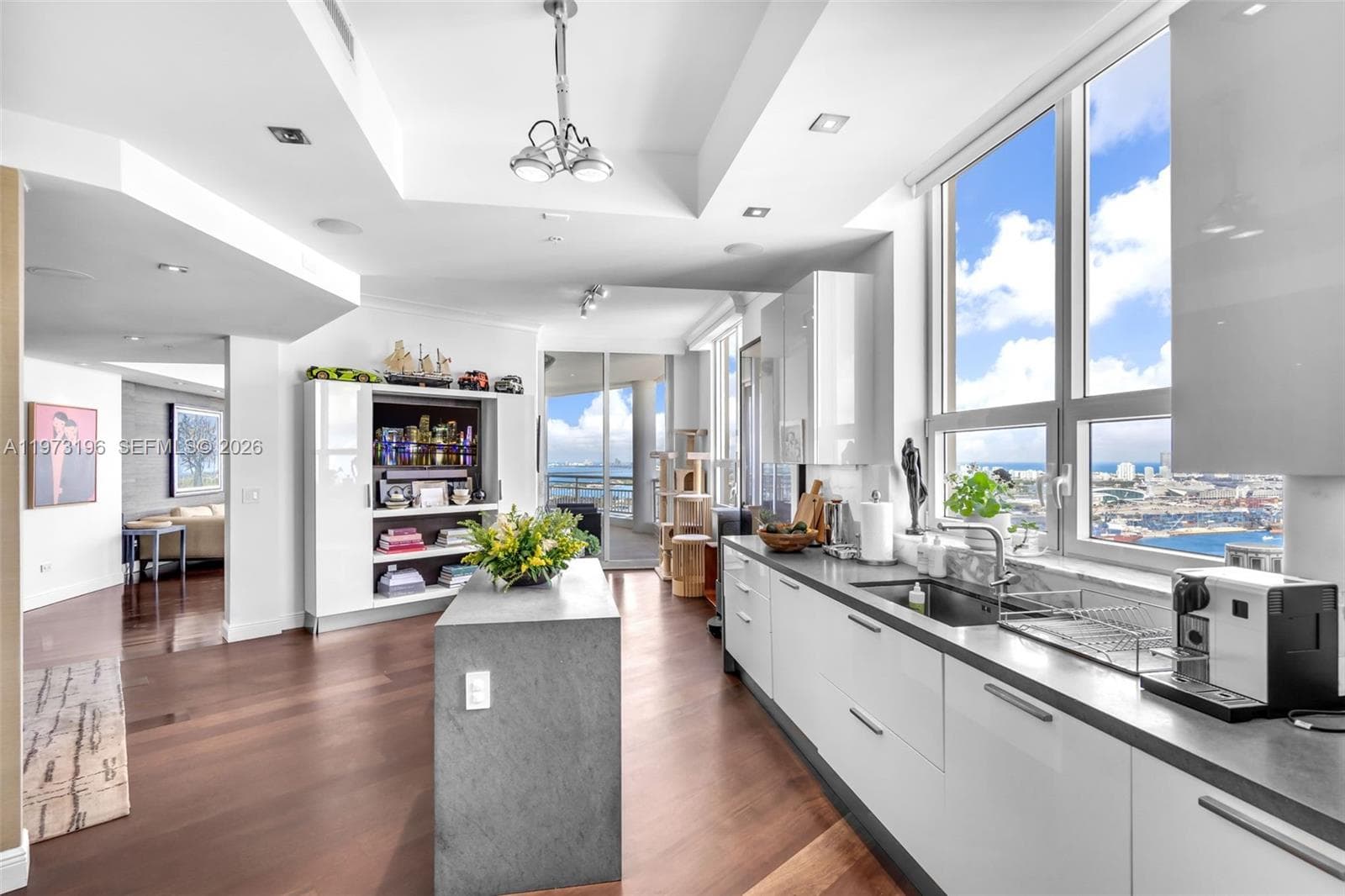 848 Brickell Key Dr, Miami FL 33131 — 13