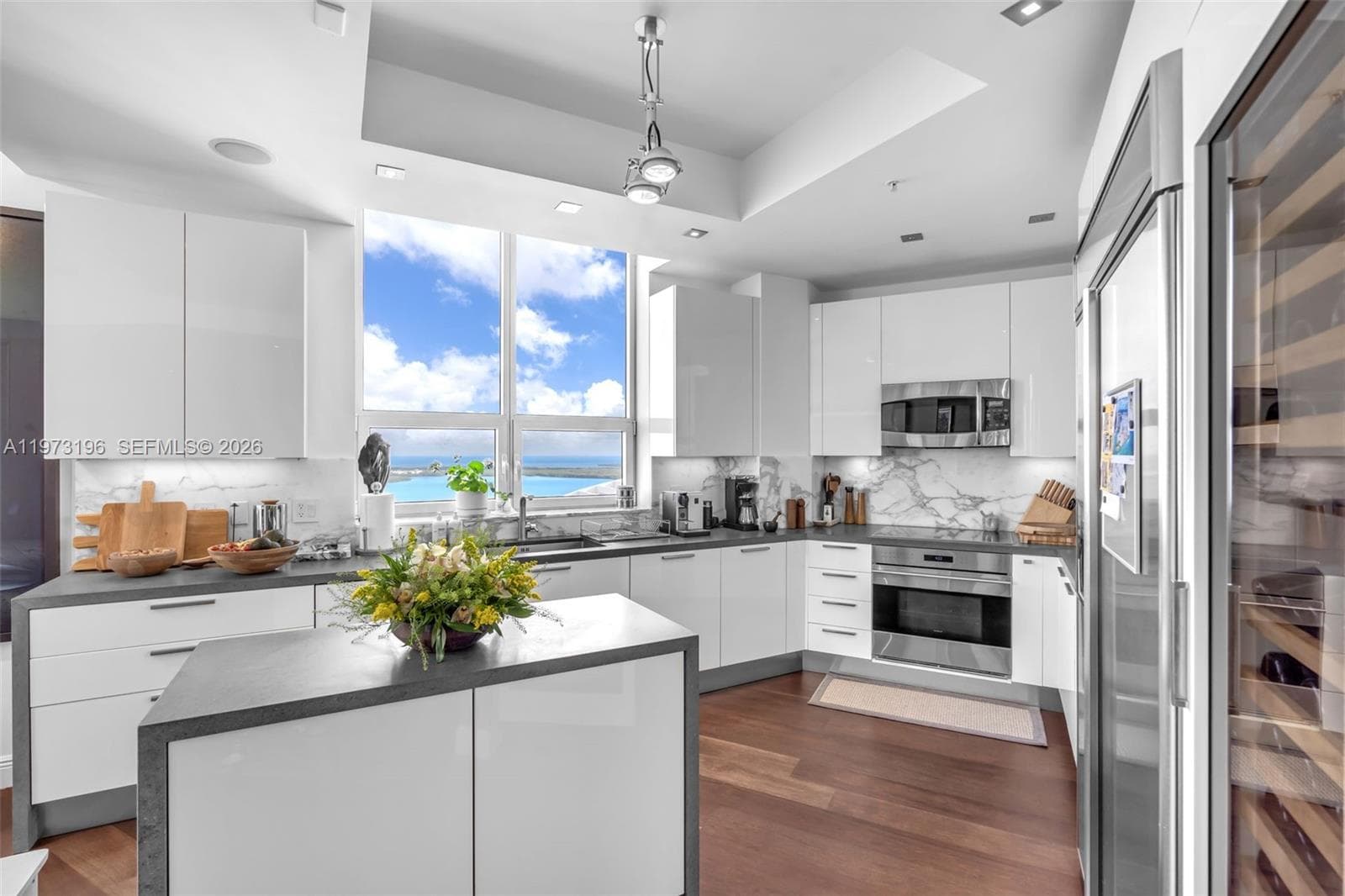 848 Brickell Key Dr, Miami FL 33131 — 16